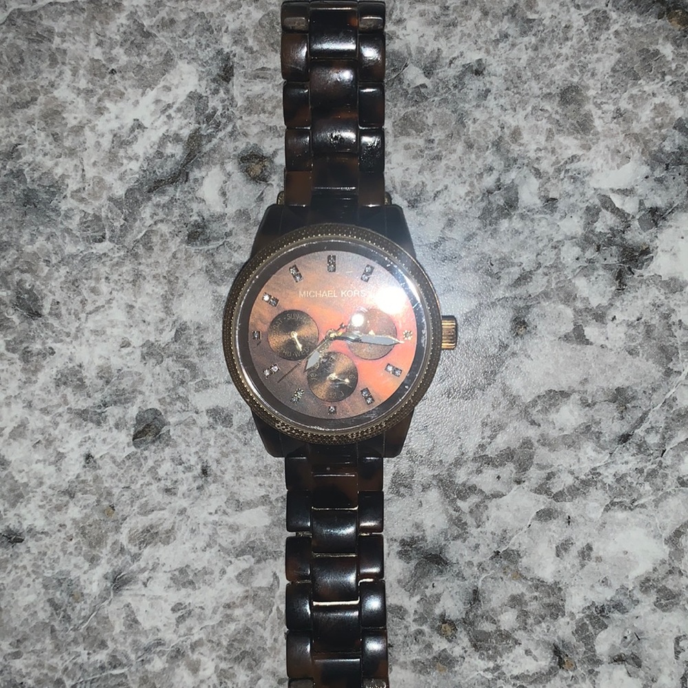 Mk Watch - image 1
